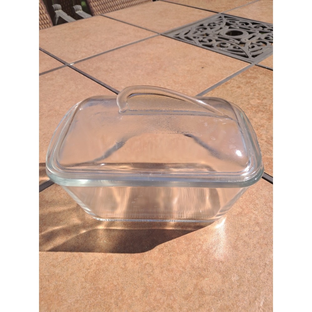 Vintage Glasbake With Fin Lid  9x5, Clear Refrigerator Dish Made In USA. J/1